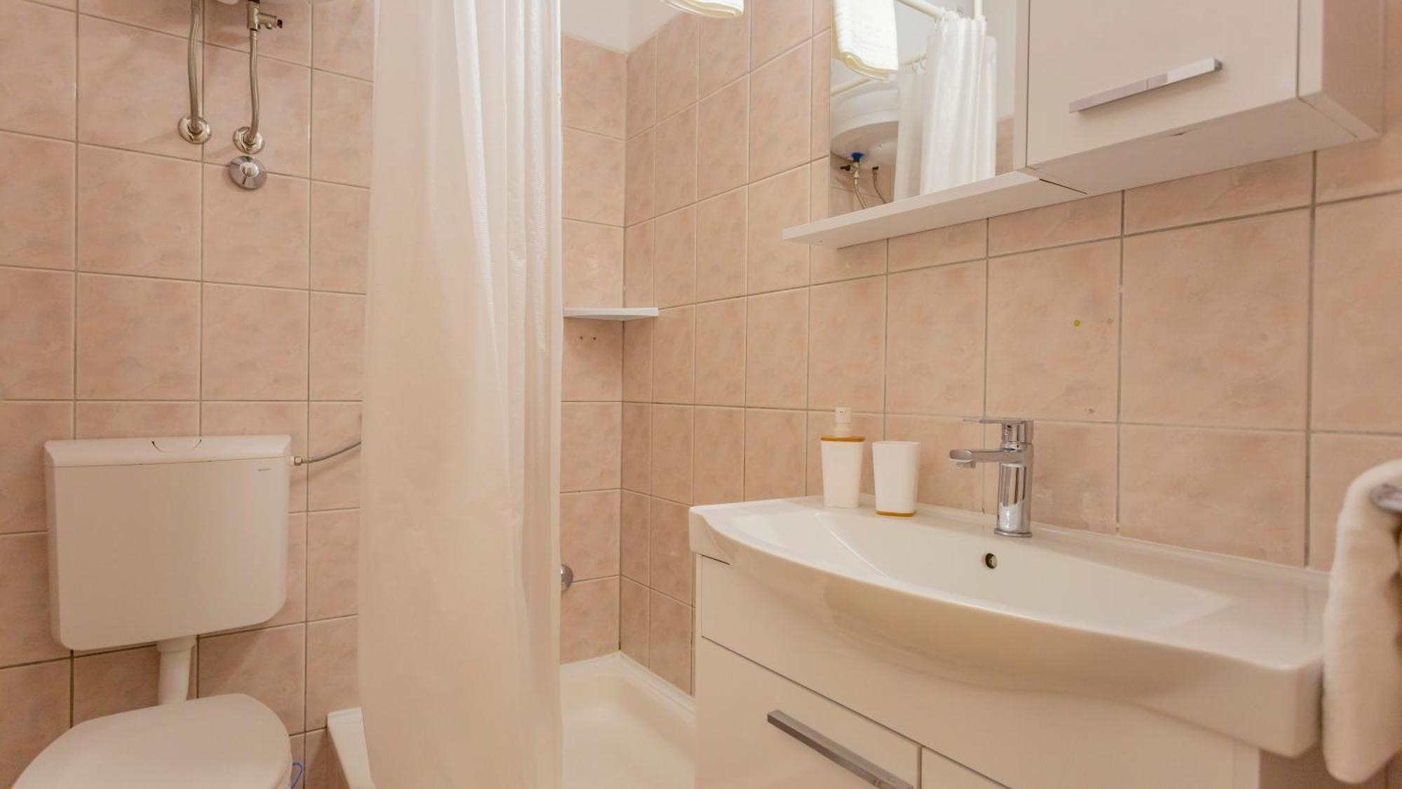 Baska Voda Apartments - Steps From The Beach, Free Parking, Central Location Ngoại thất bức ảnh