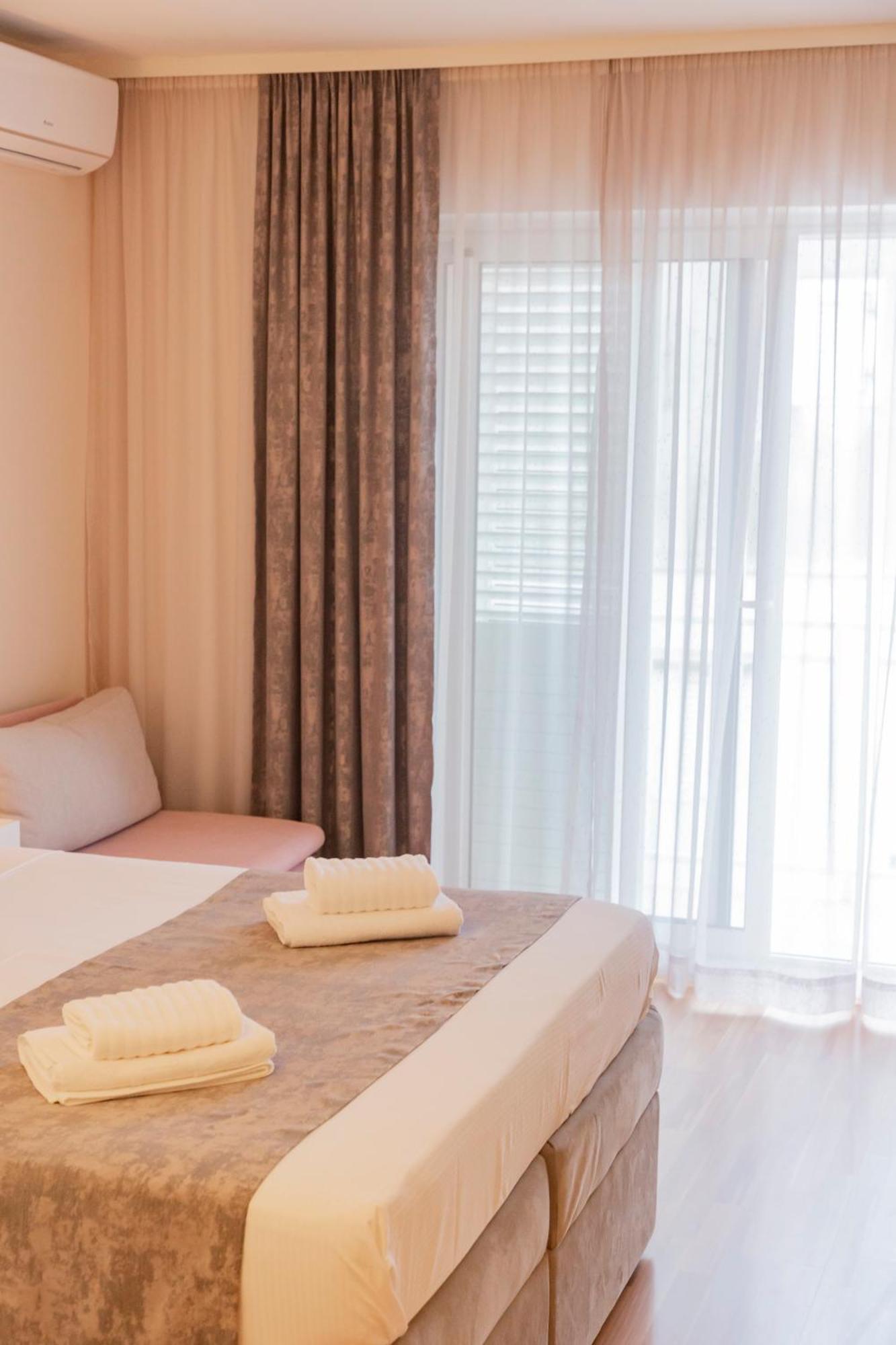 Baska Voda Apartments - Steps From The Beach, Free Parking, Central Location Ngoại thất bức ảnh
